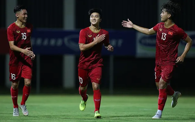 U22 Việt Nam 2-0 Kitchee: Martin Lò, Danh Trung lập công! | VTV.VN
