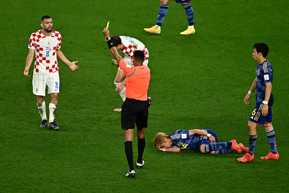 Tứ kết World Cup 2022: Nhiều ngôi sao đối mặt án treo giò ở bán kết