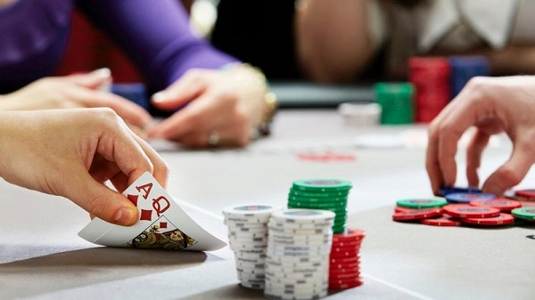 Steal Poker là gì? Mẹo chơi Steal Poker