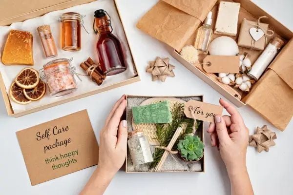 Kinh doanh đồ handmade dễ bán, lời cao với 5 bí quyết cực đơn giản – GHN.VN Giao Hàng Nhanh