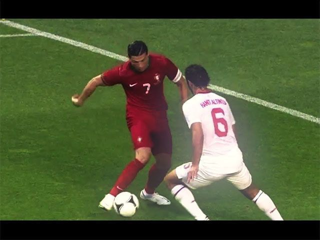 Khám phá kỹ thuật bóng đá của Ronaldo: đá phạt, chạy, đánh đầu - Bóng đá trực tuyến