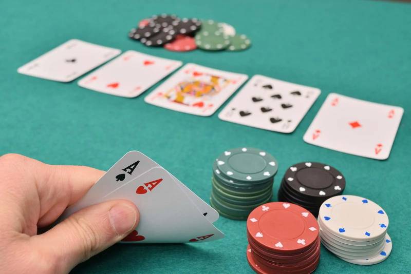 Texas Poker là gì? Chi tiết về luật chơi và cách chơi để giành chiến thắng