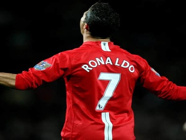 Số 7 huyền thoại Cristiano Ronaldo - Biểu tượng của sự nỗ lực
