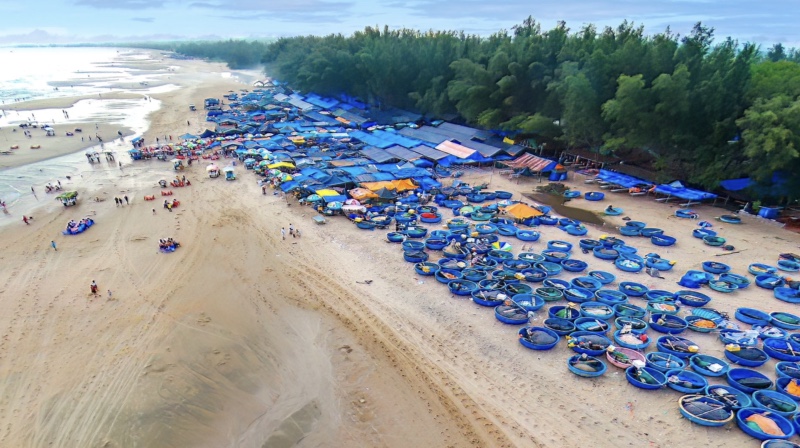 Bãi biển Cam Bình đẹp nhất Lagi